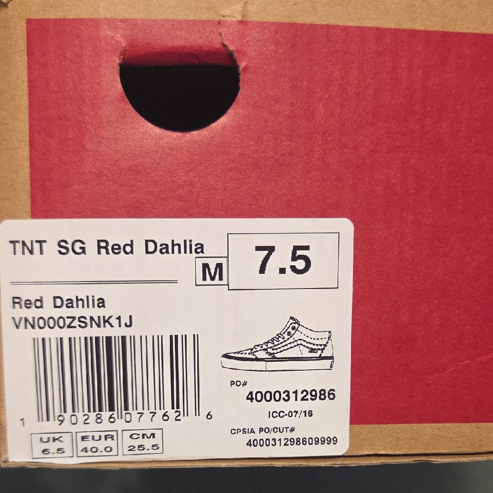 Vans TNT SG Red Dahlia Box Label